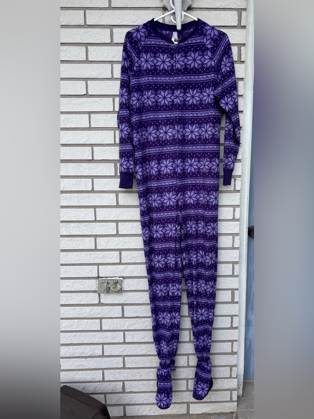 Denver Hayes Fuzzy Fleece Footed Onesie Size M Purple Snowflake Fair Isle Pajama